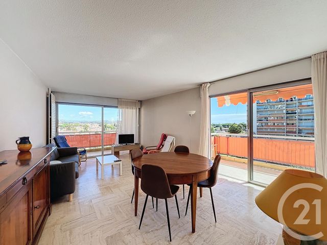 Appartement F3 à louer - 3 pièces - 69.14 m2 - MANDELIEU LA NAPOULE - 06 - PROVENCE-ALPES-COTE-D-AZUR - Century 21 Confiance Immo