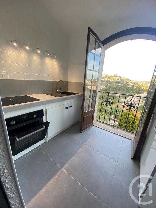 Appartement F2 à louer - 2 pièces - 54.28 m2 - MANDELIEU LA NAPOULE - 06 - PROVENCE-ALPES-COTE-D-AZUR - Century 21 Confiance Immo