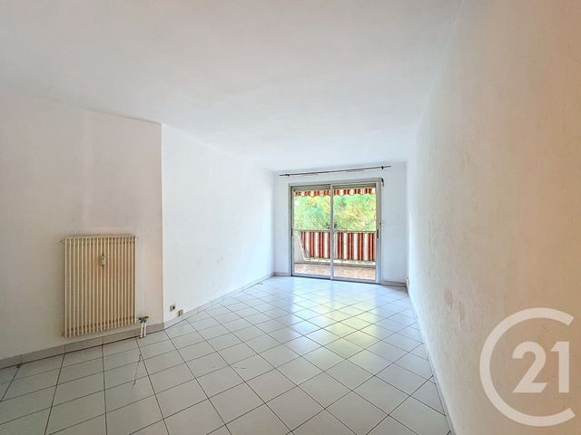 Appartement F2 à louer - 2 pièces - 40.2 m2 - MANDELIEU LA NAPOULE - 06 - PROVENCE-ALPES-COTE-D-AZUR - Century 21 Confiance Immo